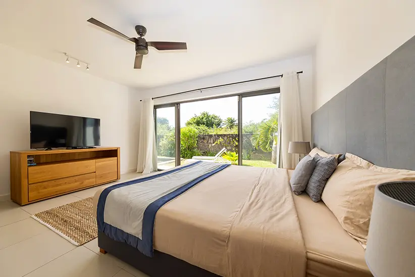 Non-beachfront-villa-4